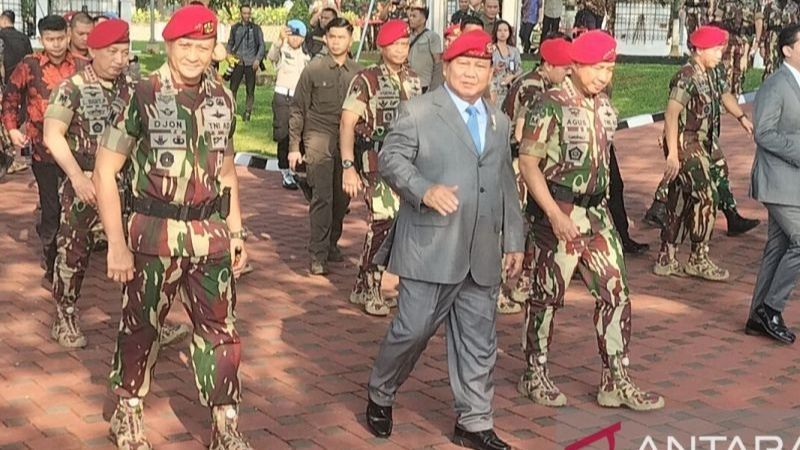 VIDEO: Momen Eks Panglima TNI & Dua Mantan Kasad Berbaret Merah Beri Hormat ke Prabowo