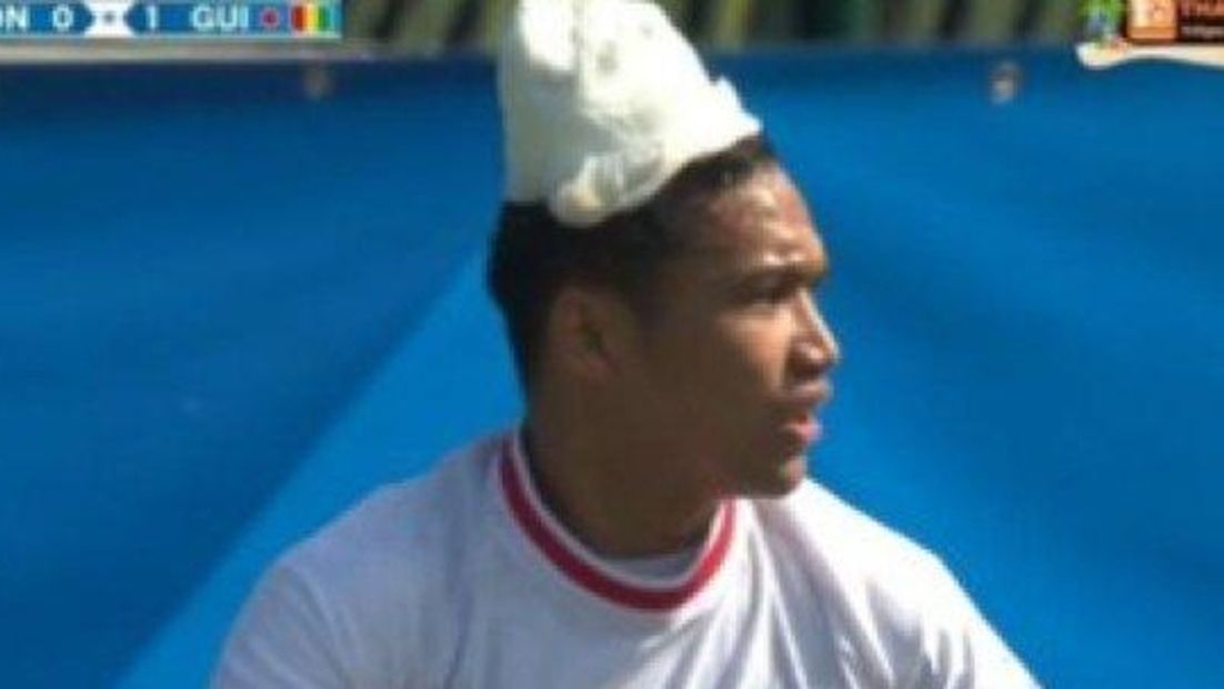 8 Potret Kepala Witan Sulaeman Dibalut Perban Saat Indonesia Vs Guinea