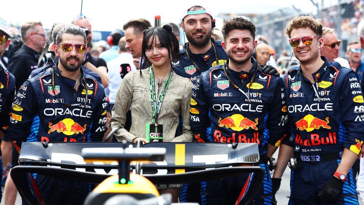 Foto Bareng Pembalap Max Verstappen, Berikut Potret Memesona Lisa BLACKPINK di F1 Miami Grand Prix