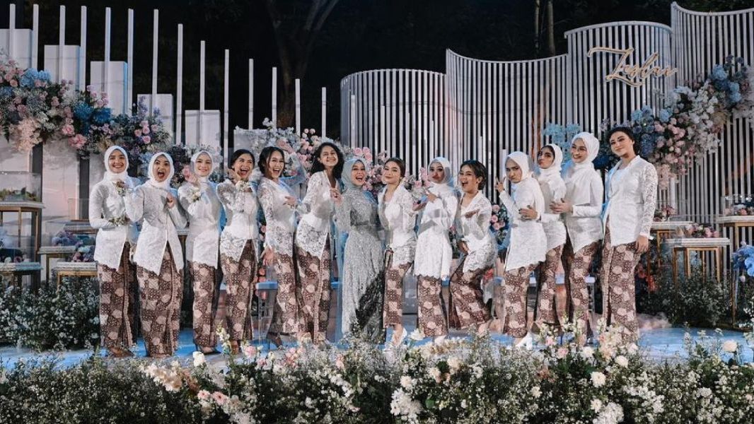 Model Bridesmaid Pernikahan Artis Indonesia, Gaun Pengiring Mahalini dan Rizky Febian Cantik Banget