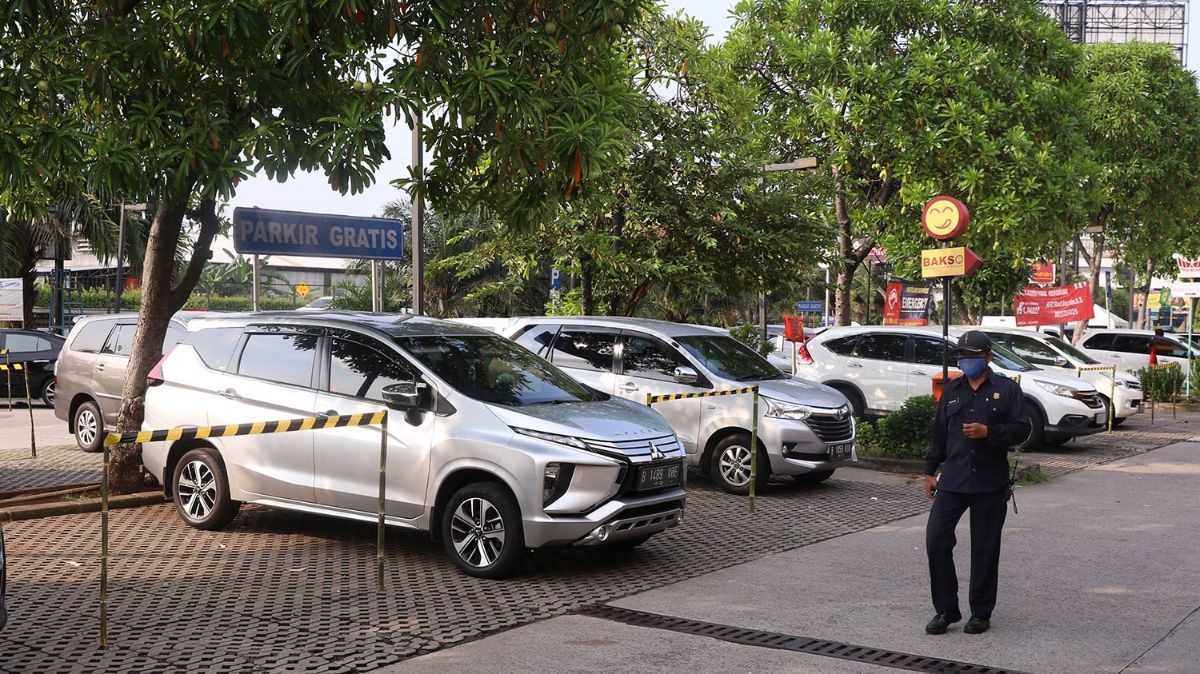 Viral Pengunjung Kena Getok Rp150.000, Segini Tarif Parkir Resmi di Masjid Istiqlal