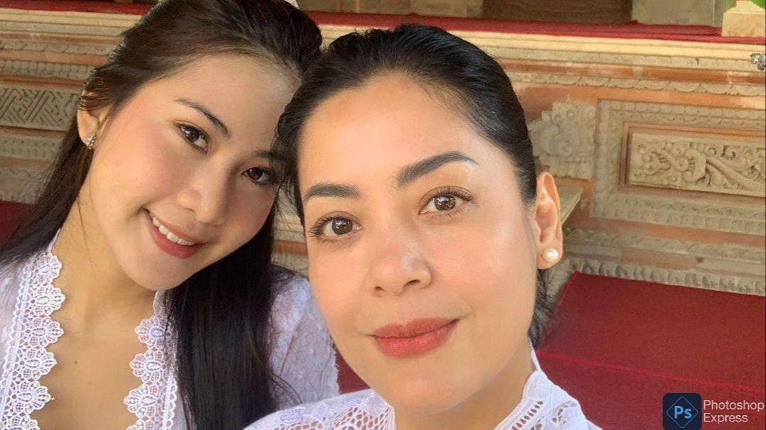 Potret Cantik & Awet Mudanya Lulu Tobing Terpancar saat Hadiri Upacara Pelebon, Tampil Anggun Dalam Balutan Kebaya Bali