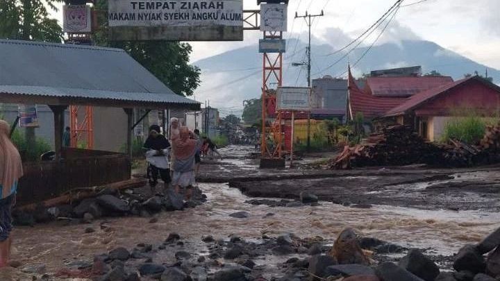 Penampakan Kafe Estetik di Lembah Anai Luluh Lantak Usai Tersapu Banjir Lahar Dingin Marapi