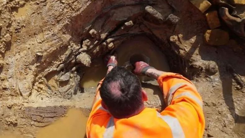 Arkeolog Temukan Sumur Zaman Perunggu di Lokasi Tak Terduga, Bukan Terbuat dari Beton Tapi Kayu