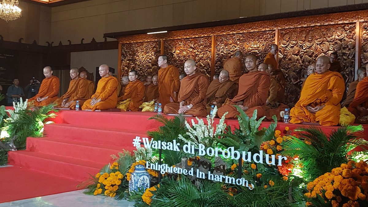 Alasan 40 Bhikkhu Jalan Kaki dari TMII ke Borobudur