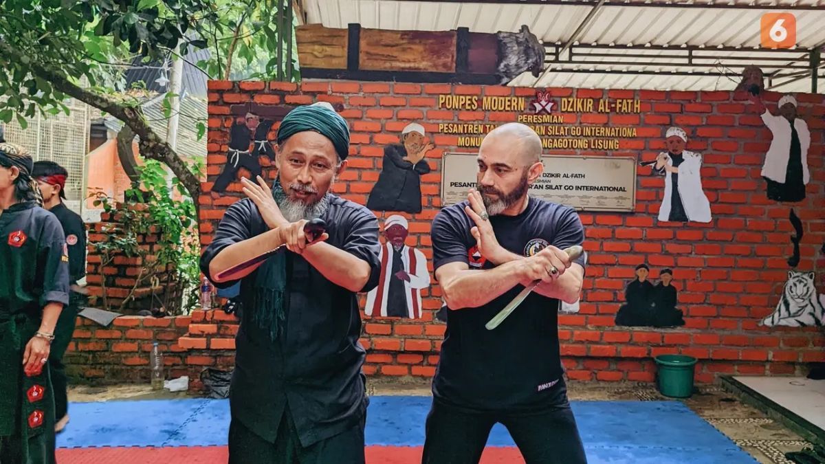 Keunikan Pencak Silat Sang Maung Bodas Sukabumi, Sukses Bikin Pendekar Asal Italia Rela Datang untuk Belajar