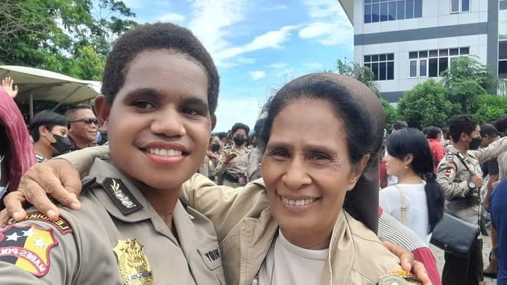 Kisah Bripda Lince Hubi, Anak Panti Asuhan Distrik Sentani yang Kini Berseragam Polisi