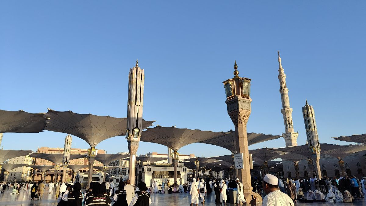 Kemegahan Masjid Nabawi Buat Heppy dan Hari Bergetar hingga Tak Henti Menangis