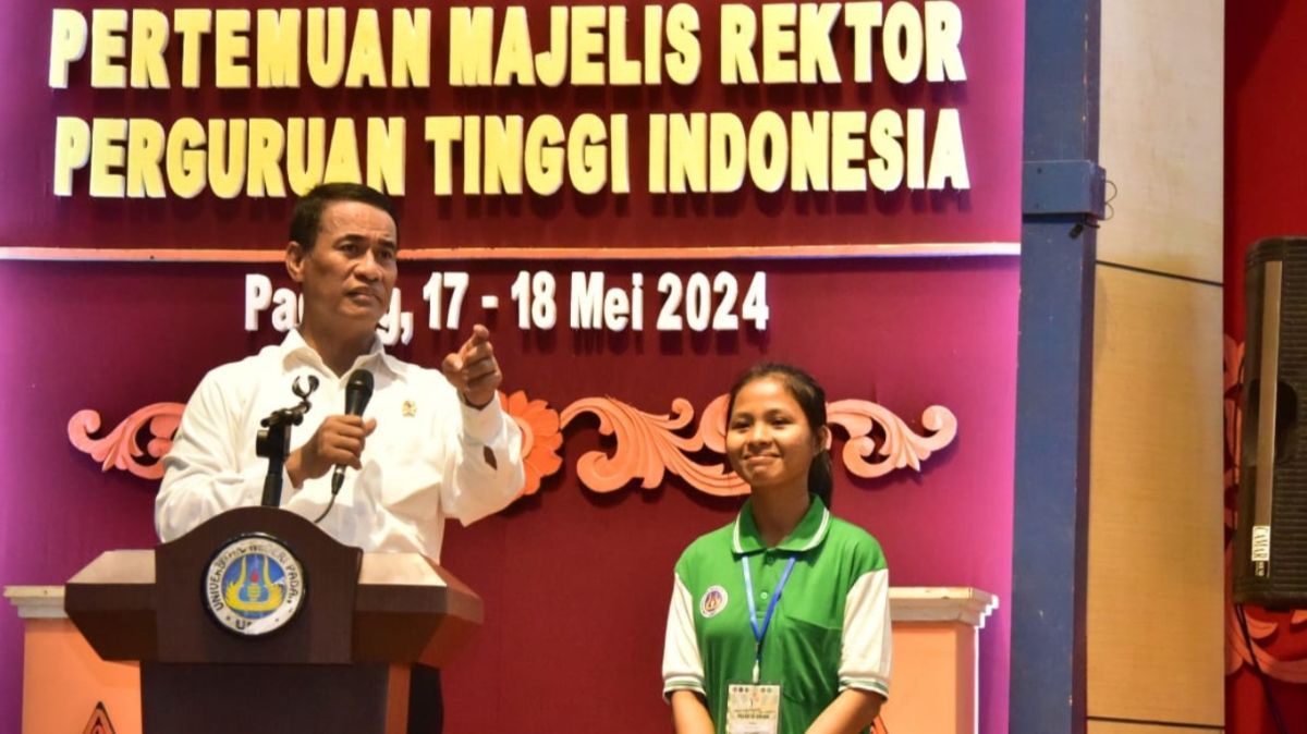 Dalam Majelis Rektor PTN di Padang, Mentan Amran Sambut Baik Kelompok Tani Mahasiswa