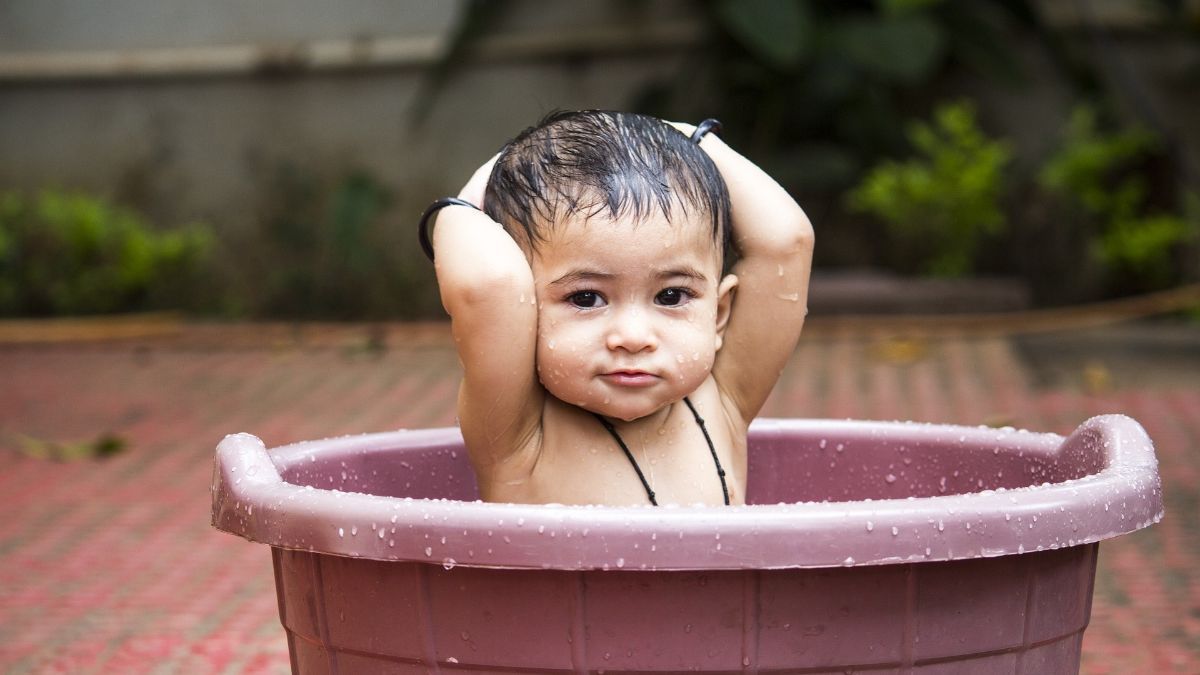 Apakah Anak Boleh Menggunakan Sampo Dewasa? Begini Cara Memilih Produk yang Tepat