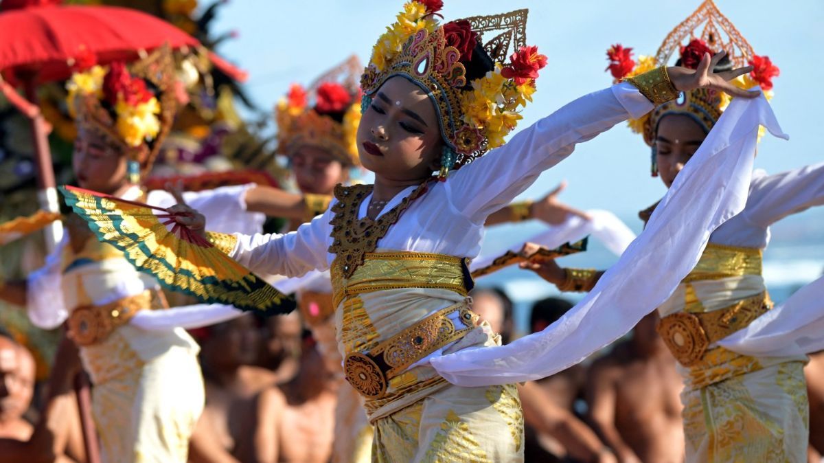 FOTO: Ritual Pemurnian Air Sambut Hari Pertama Perhelatan World Water Forum ke-10 di Bali