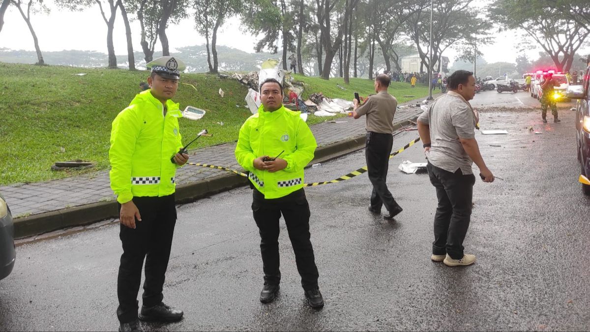 Tiga Korban Pesawat Jatuh di BSD Tangsel Berhasil Dievakuasi, Jenazah Dibawa ke RS Polri Kramat Jati