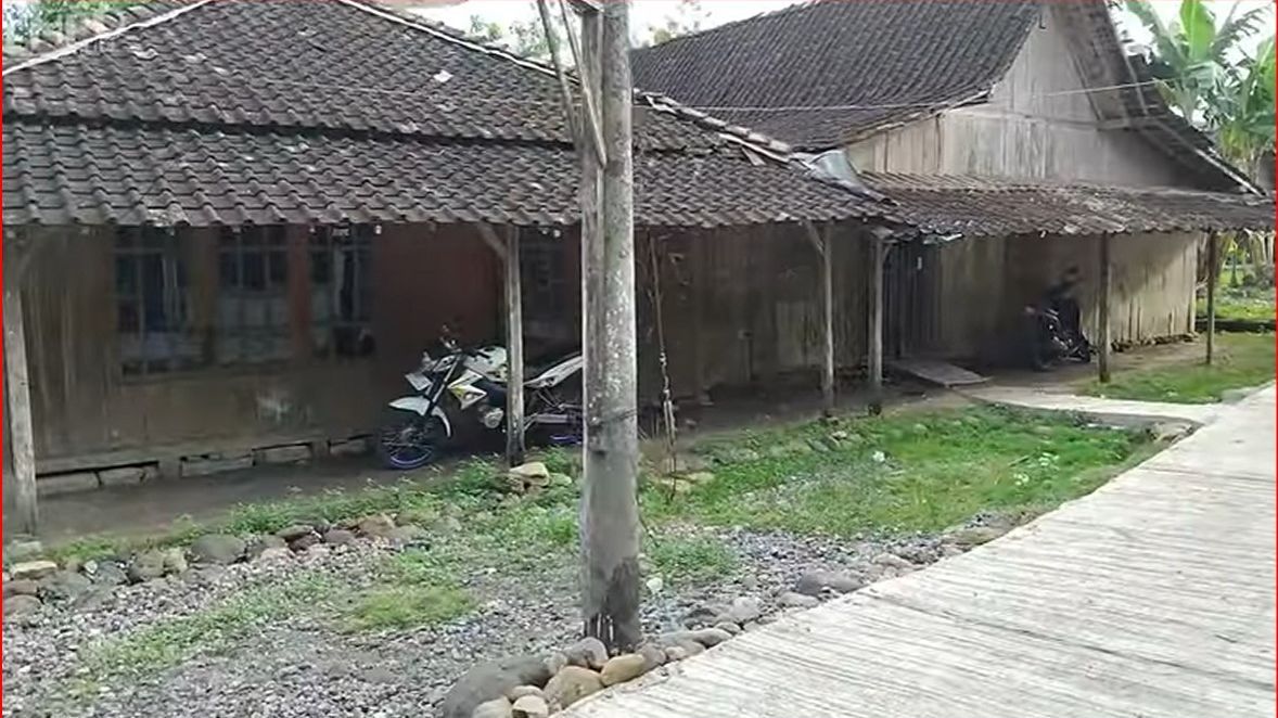 Mengunjungi Kampung Tua di Pelosok Hutan Semarang, Semua Rumah Dibuat dari Kayu Jati