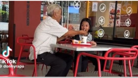 Sang Anak Idap Leukimia, Kisah Bapak Sopir Angkot Temani Putrinya Makan di Restoran Ini Menyentuh Hati