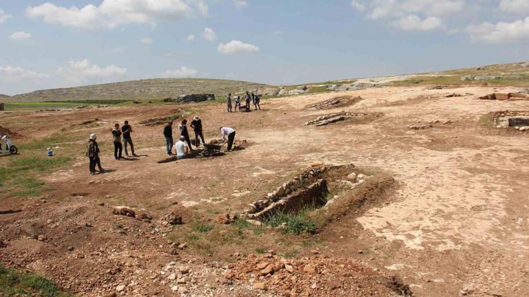 Makam Zaman Romawi Berusia 2000 Tahun Ditemukan di Turki, Dijaga Banteng Dewa Jupiter