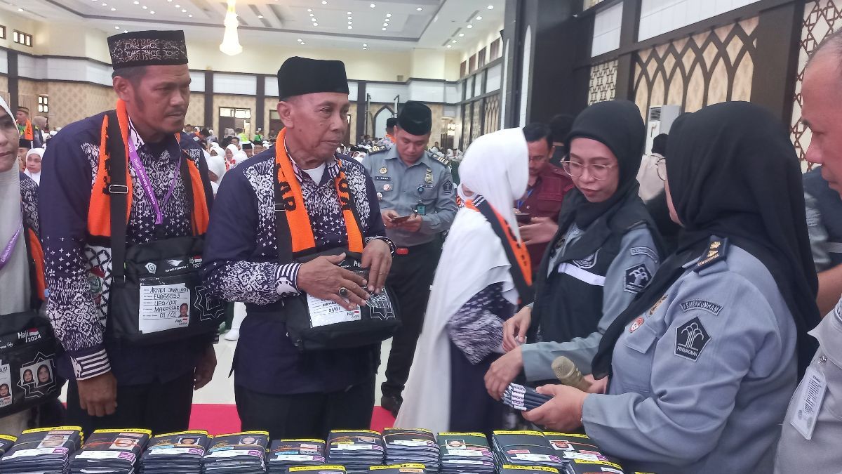 Tas Paspor Tercecer, Jemaah Haji Asal Gorontalo Tertunda Keberangkatannya