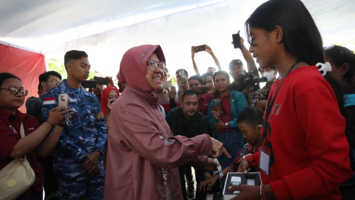 Baksos di Sumba Timur, Mensos Risma Libatkan 47 Tenaga Medis untuk Urus ODGJ