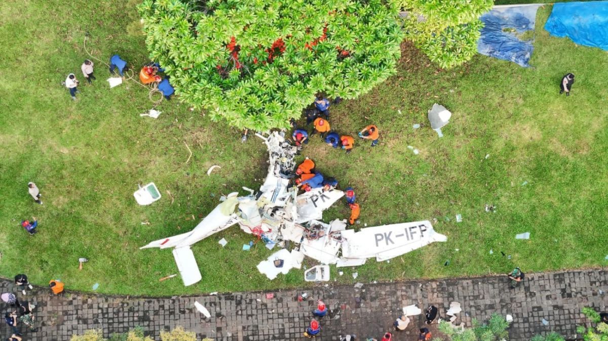 Dugaan KNKT: Pilot Berupaya Mendarat Darurat di Lapangan BSD, Tapi Gagal Karena Kena Pohon Duluan