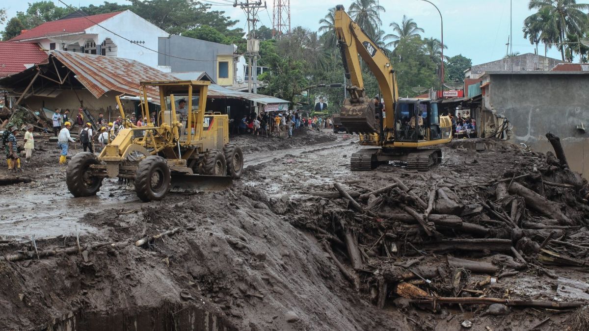 Jokowi dan Iriana Kunjungi Lokasi Banjir Lahar Dingin di Kabupaten Agam Sumbar