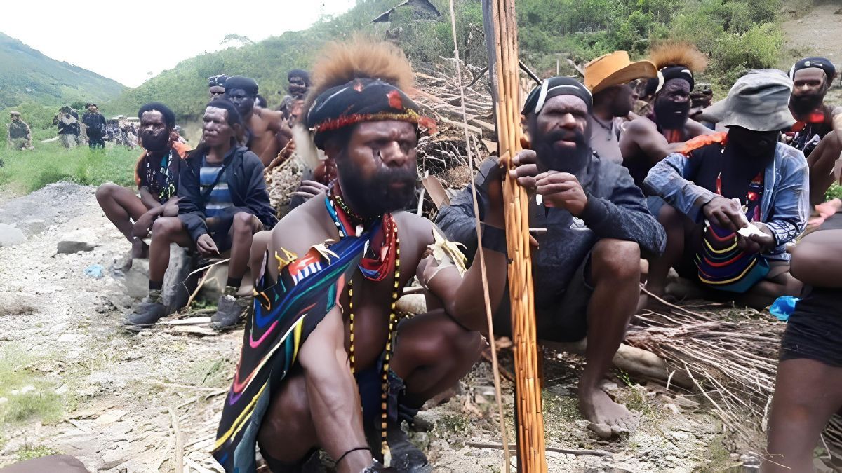 Penampilan Nyentrik Panglima Perang Suku Dani Moro Kogoya, Prajurit Kopassus 'Ini Rambut Bagus, Saya Rambut Gini Boleh Kak'