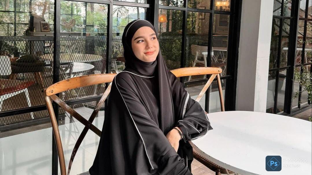 Cantik Banget & Bikin Pangling, Potret Yasmine Ow Tampil Berhijab Hadiri Sidang Perdana Perceraiannya dengan Aditya Zoni