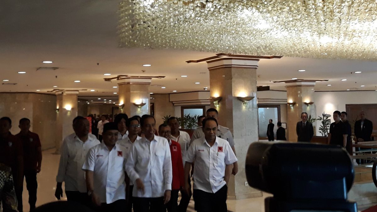 Ketum ProJo Dukung Jokowi Gabung Parpol: Pokoknya yang Nasionalis dan Kerakyatan