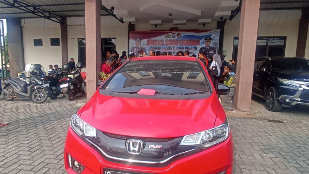 Ibu di Jombang Penjarakan Anak Kandung, Ternyata Ini Pemicunya