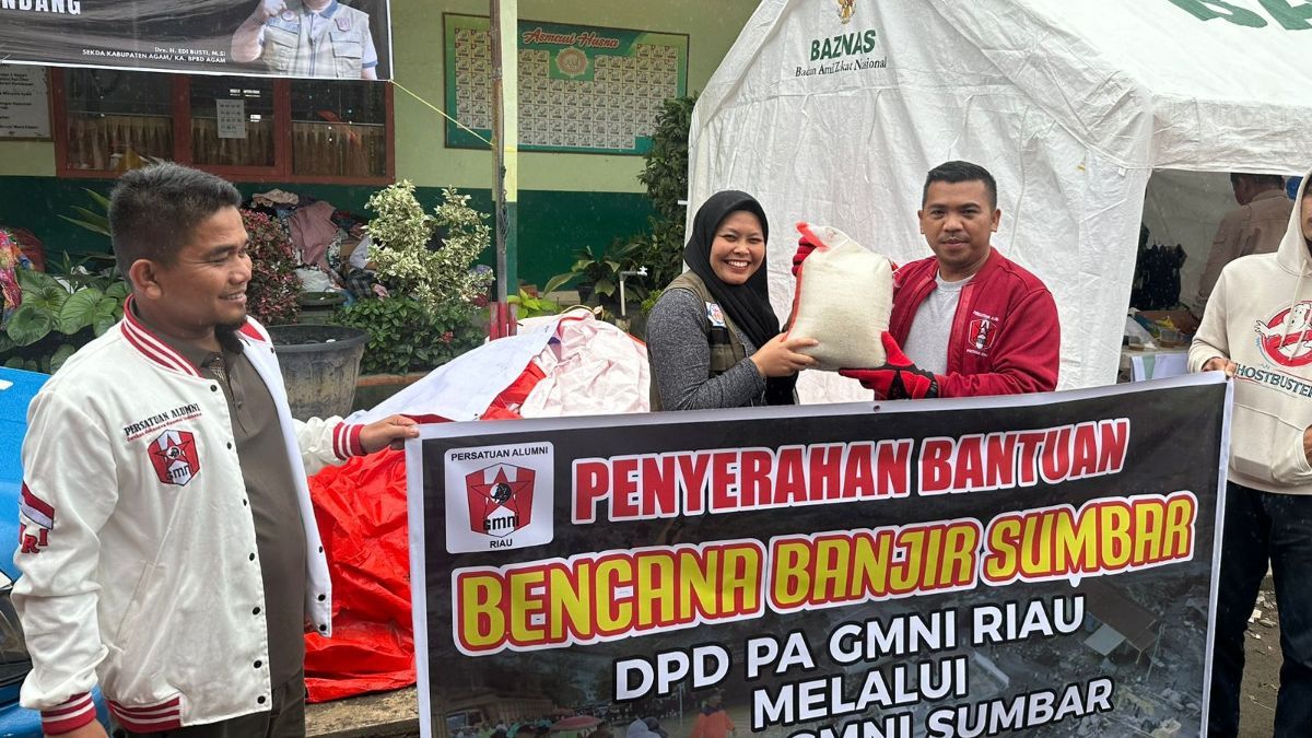 Berbagai Bantuan Disalurkan ke Para Korban Banjir Bandang Sumbar