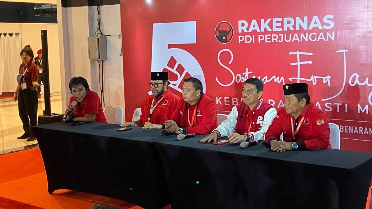 Pimpin Tim Pemenangan Pilkada, Adian Targetkan PDIP Menang di 50 Persen Daerah