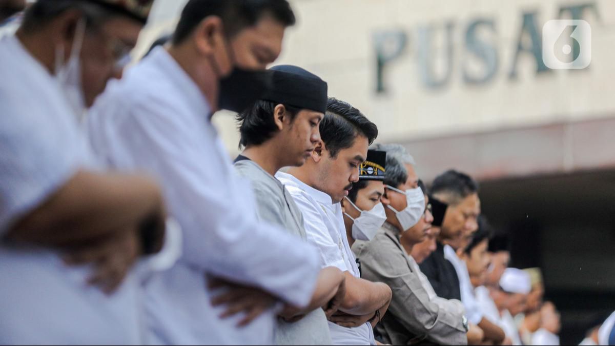 Bacaan Doa Talqin Mayit Lengkap Bahasa Arab, Latin dan Artinya, Dibaca Setelah Jenazah Dimakamkan