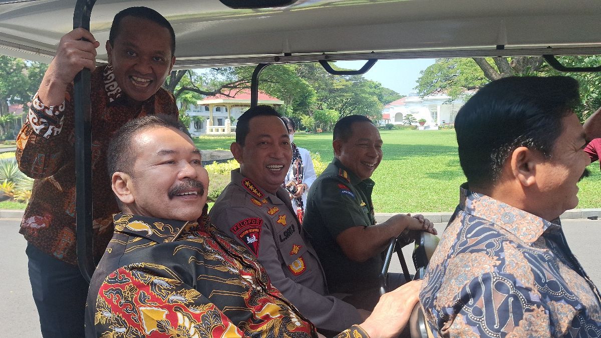 Di Depan Kapolri & Jaksa Agung, Menko Polhukam Jawab Kabar Jampidsus Dikuntit Densus: Ini Udah Gandengan