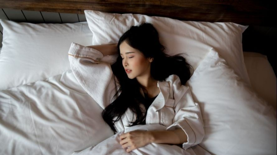 Posisi Tidur Ini Tak Bikin Sakit Badan saat Bangun, Apa Saja?