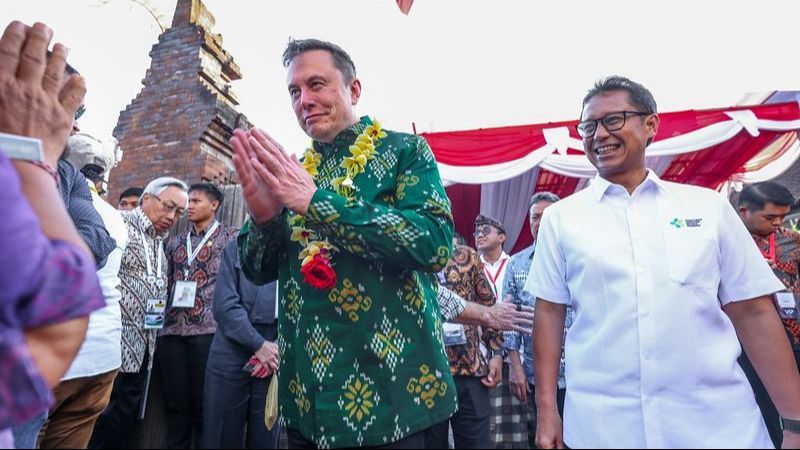 Tawa Elon Musk Lupa Nyalakan Mic Bicara Depan Jokowi