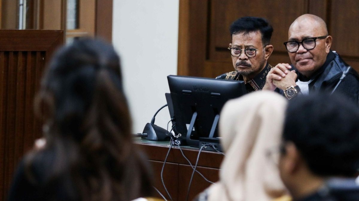 FOTO: Momen Keluarga dan Kerabat Dekat Bersaksi di Sidang Lanjutan SYL, Mulai dari Istri, Anak sampai Cucu Hadir