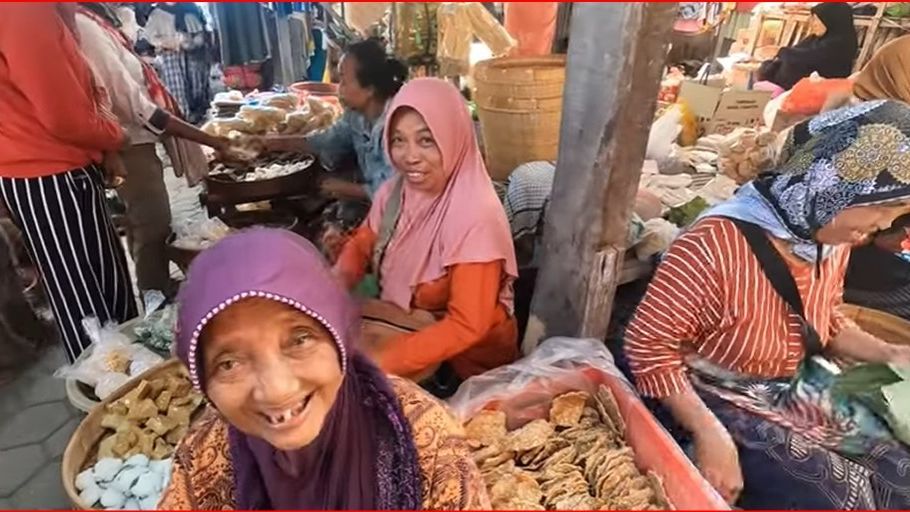 Lokasinya Diapit Tiga Kabupaten, Begini Uniknya Pasar Tradisional Puhpelem Wonogiri