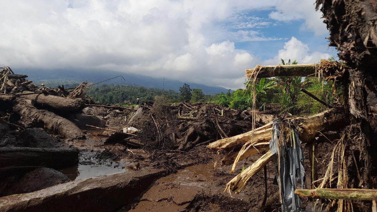 Pengungsi Masih Bertahan, Masa Tanggap Darurat Bencana Banjir Bandang di Sumbar Diperpanjang