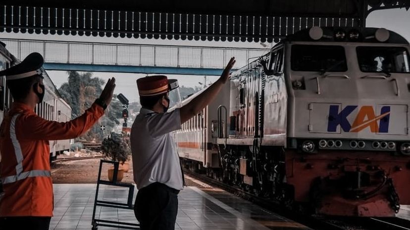 Penampakan Stasiun Kereta Api Barang Terbesar Nusantara  Dibangun Zaman Belanda, Kini Jadi Bangunan Terbengkalai