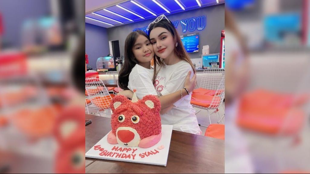 Potret Cantik Syali Anak Nurah Syahfirah dan Teuku Rafly di Momen Ultah ke-10, Kini Beranjak Remaja