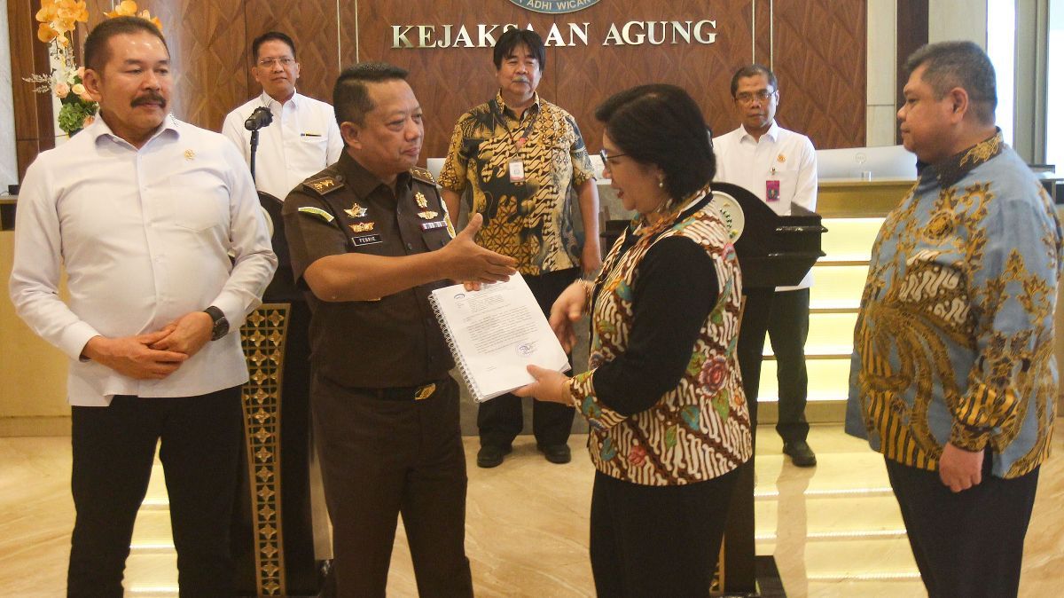 FOTO: Kejagung dan BPKP Bongkar Kerugian Negara Akibat Korupsi Timah Capai Rp300 Triliun