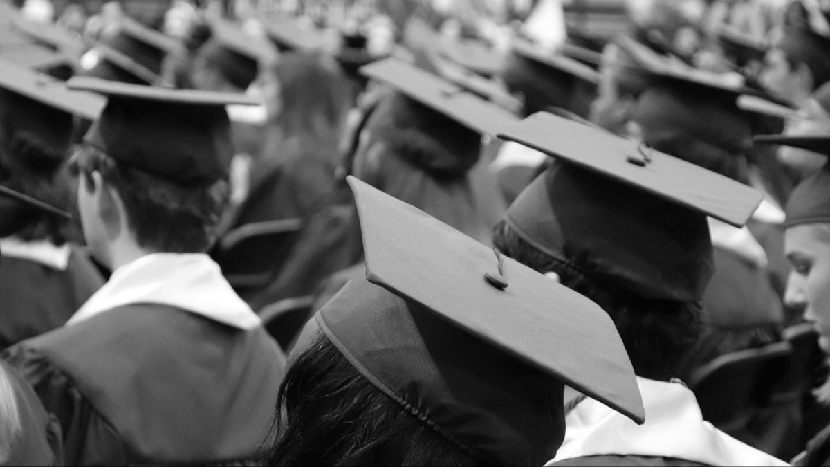 30 Pesan dan Kesan Wisudawan Lucu, Penuh Makna dan Menghibur