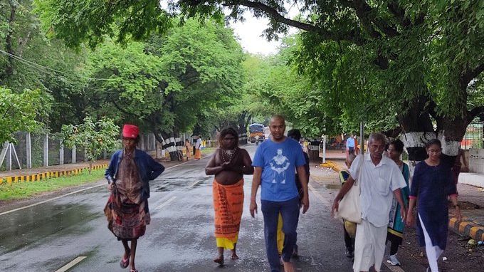 Unik, Wanita dengan Gangguan Mental Ini Malah Dipuja dan Disembah oleh Warga di India