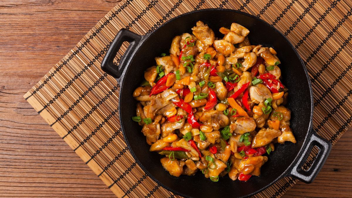 Resep Ayam Kung Pao, Hidangan Klasik Tiongkok yang Pedasnya Menantang