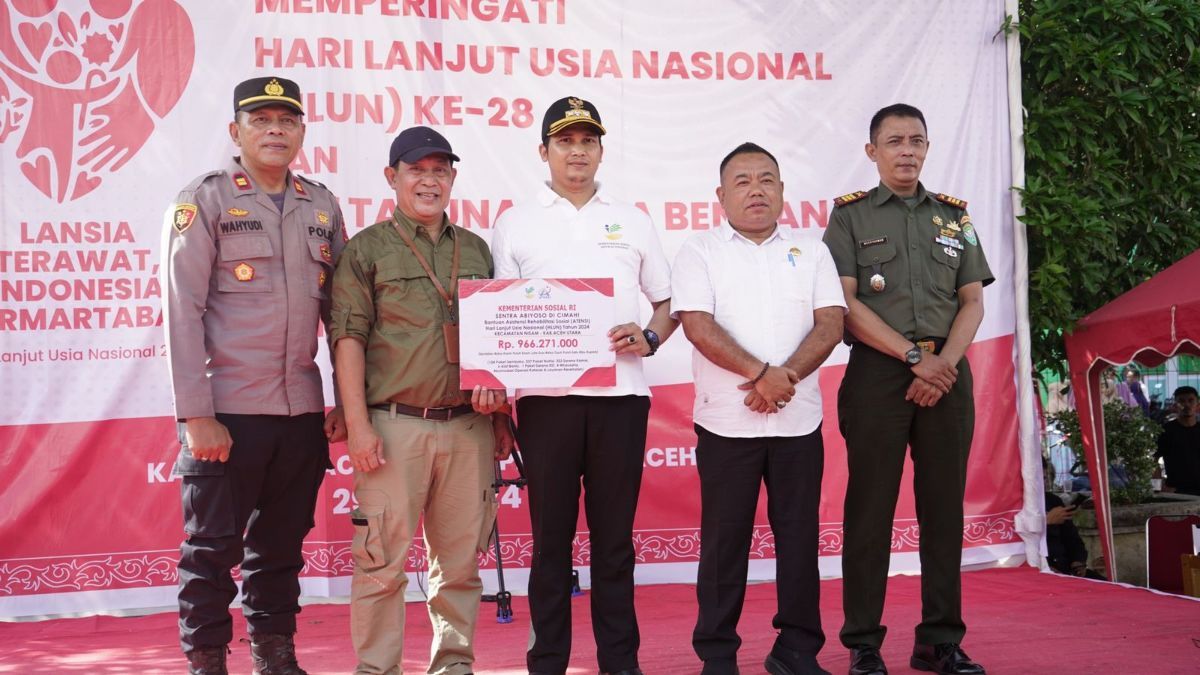 Kemensos Melalui Sentra Abiyoso Cimahi Beri Bantuan Sarana Dapur dan Kamar Lansia Tunggal