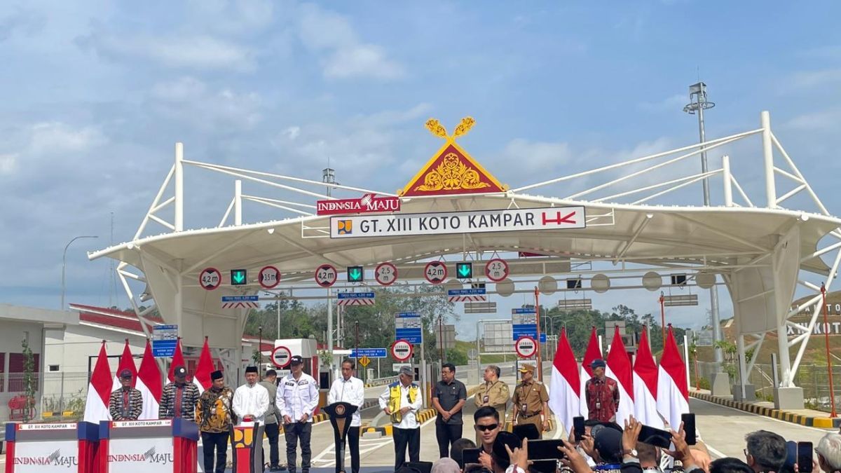 Jokowi Resmikan Tol Pekanbaru-Padang Ruas Bangkinang-Pangkalan dengan Anggaran Rp4,8 T