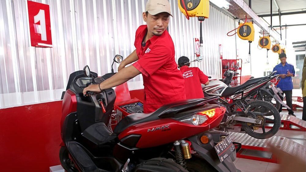 Potret Bengkel Motor Khusus Driver Ojol di Surabaya, Servis dan Ganti Oli dengan Biaya Murah