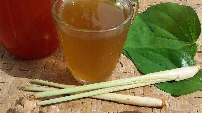 6 Resep Jamu Daun Herbal Alami yang Ampuh untuk Atasi Asam Urat dan Kolesterol