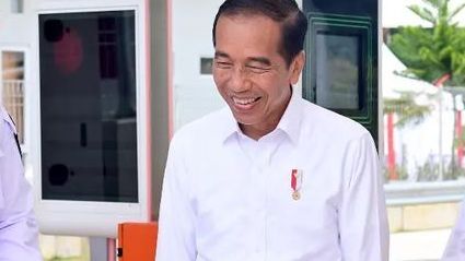 VIDEO: Pengakuan Jujur Jokowi Soal Batas Usia Kepala Daerah, Karpet Merah Untuk Kaesang?