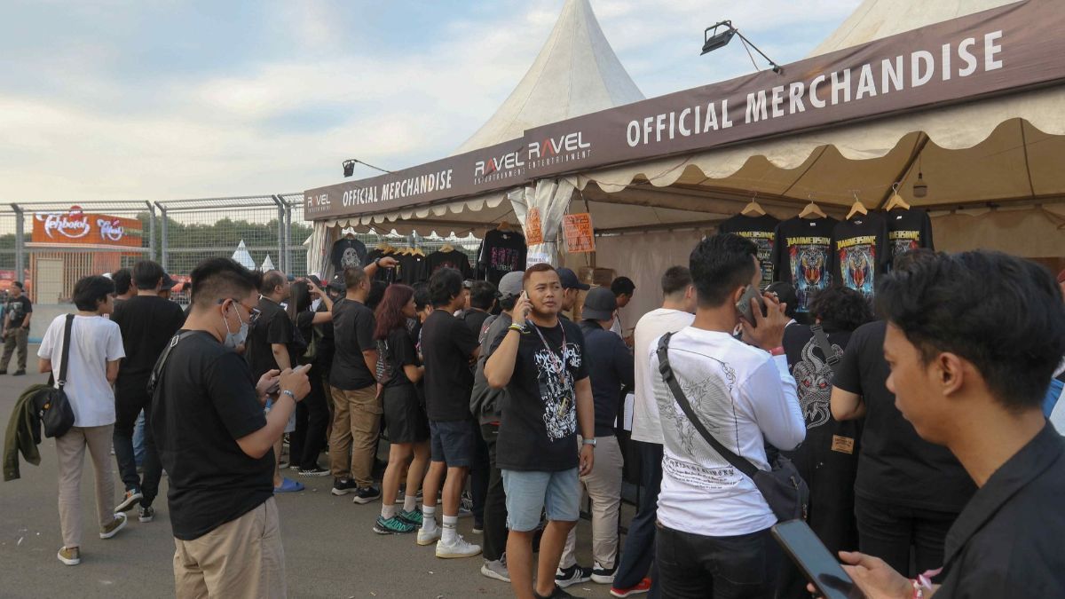 FOTO: Antusiasme Pencinta Musik Keras Hadiri Festival Musik Hammersonic 2024 di Jakarta