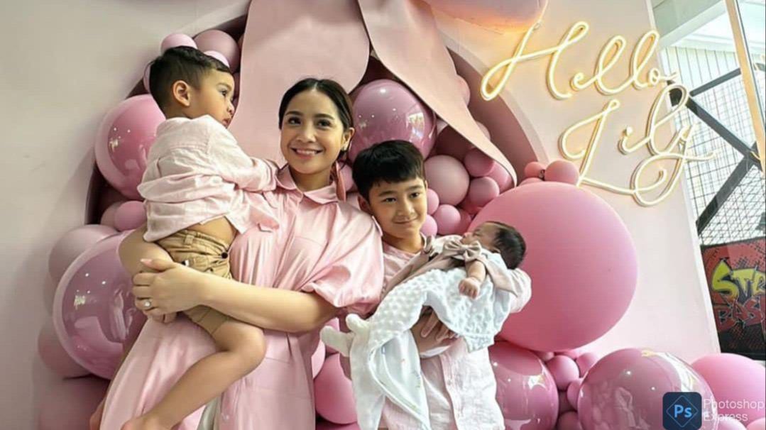 Potret Acara Aqiqah Baby Lily Digelar Meriah, Raffi Ahmad dan Keluarga Kompak Pakai Baju Pink