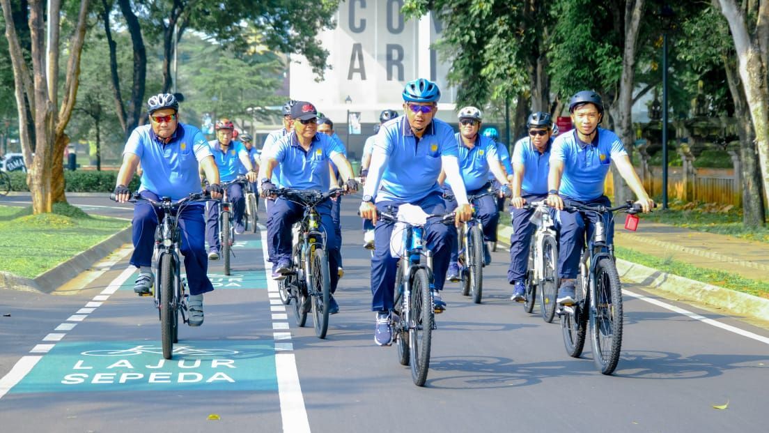 Jaga Kebugaran, Pangkoopsudnas Ajak Gowes Bareng Personel Makoopsudnas